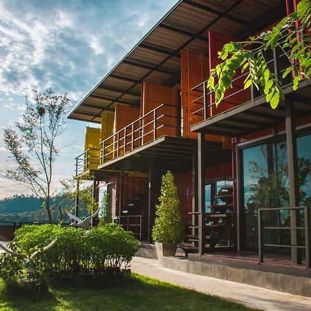 Inbox Living Rimkhong Hotel Chiang Khan Bagian luar foto