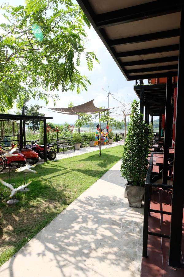 Inbox Living Rimkhong Hotel Chiang Khan Bagian luar foto