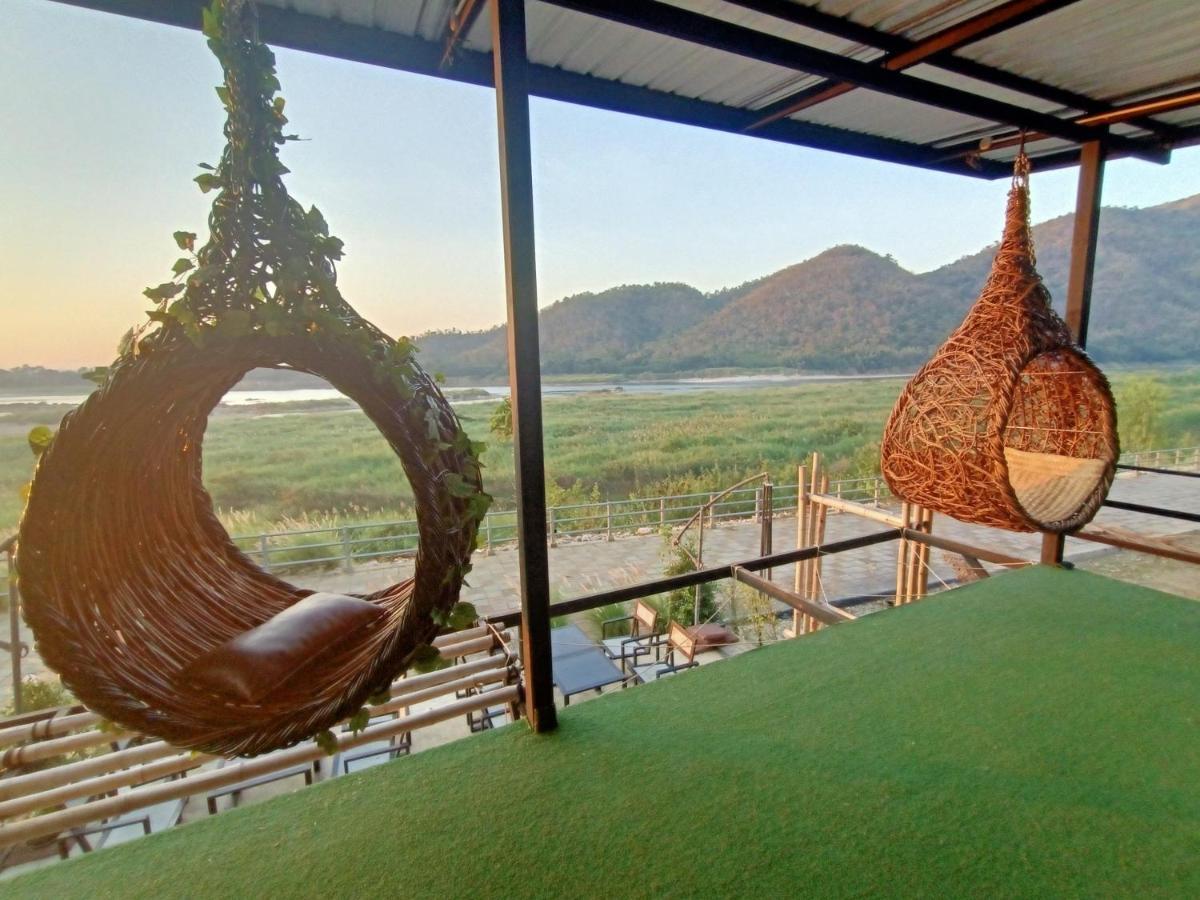 Inbox Living Rimkhong Hotel Chiang Khan Bagian luar foto