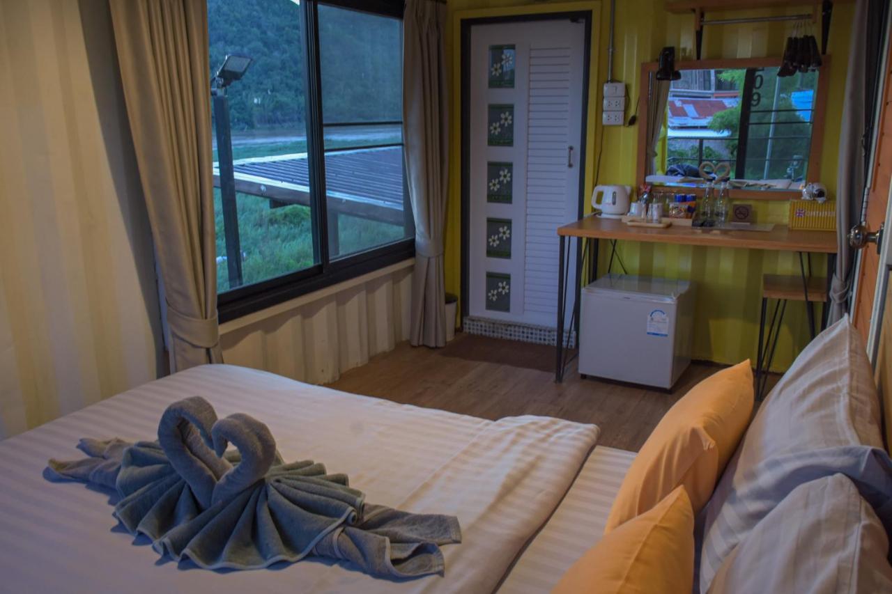 Inbox Living Rimkhong Hotel Chiang Khan Bagian luar foto
